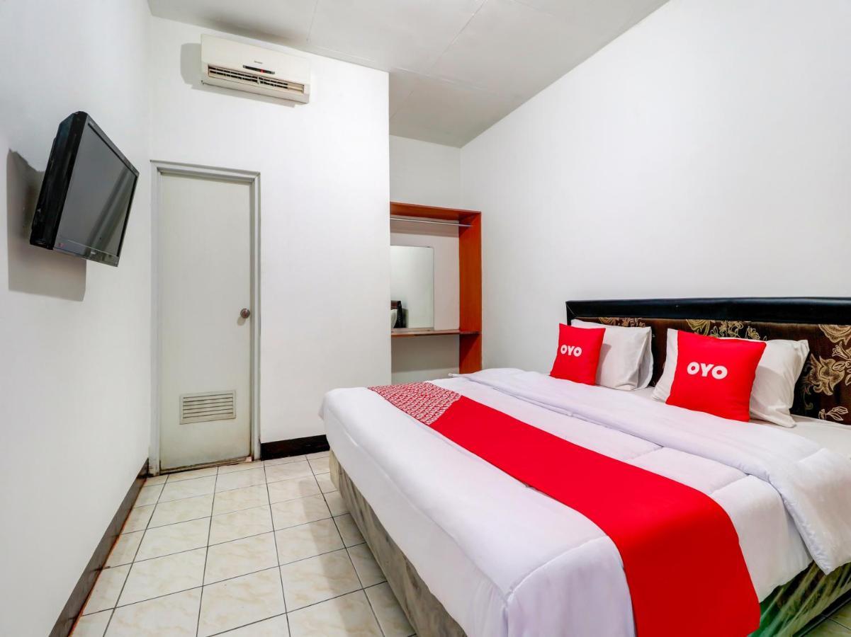Oyo 3341 Ten Guest House Bandung Bagian luar foto